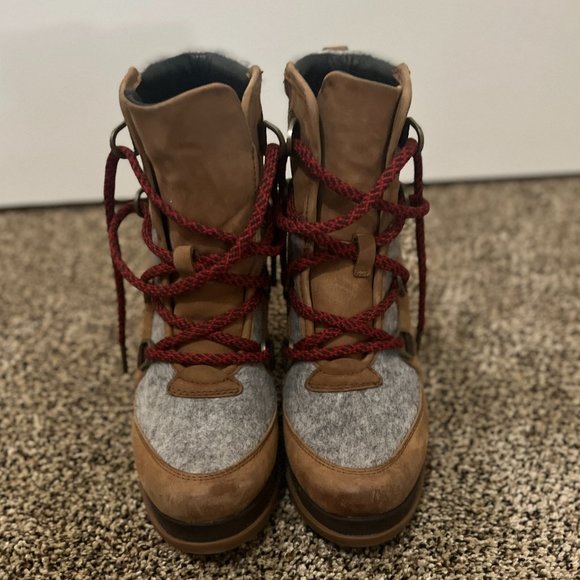 Sorel Women's Blake Lace Block Heel Boots - Picture 2 of 3